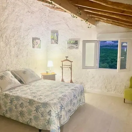 Holiday home Paraje Natural, 6 Habitaciones, Piscina, 1800m2, Cesped