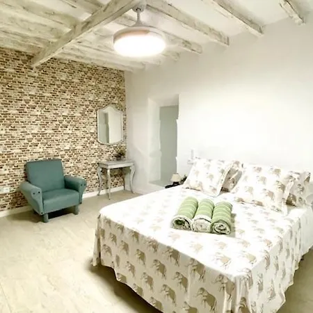Paraje Natural, 6 Habitaciones, Piscina, 1800m2, Cesped *