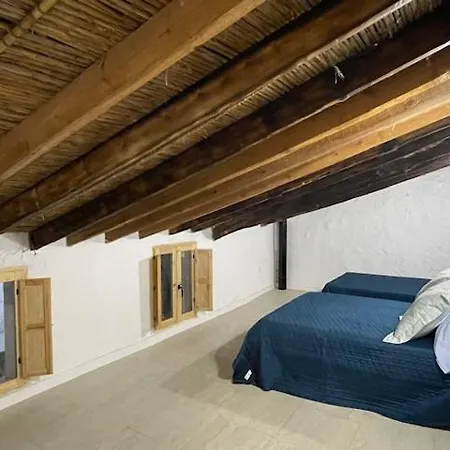 Paraje Natural, 6 Habitaciones, Piscina, 1800m2, Cesped