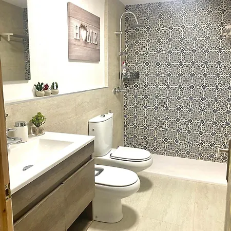 Holiday home Paraje Natural, 6 Habitaciones, Piscina, 1800m2, Cesped